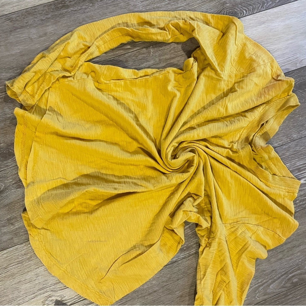 DENVER HAYES | Long Sleeved Curved Hem Yellow Shirt